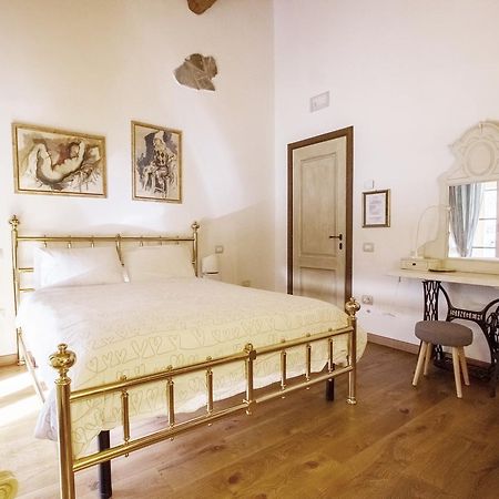 Il Giardino Di Rosmarino Bed & Breakfast Pontremoli Exterior foto