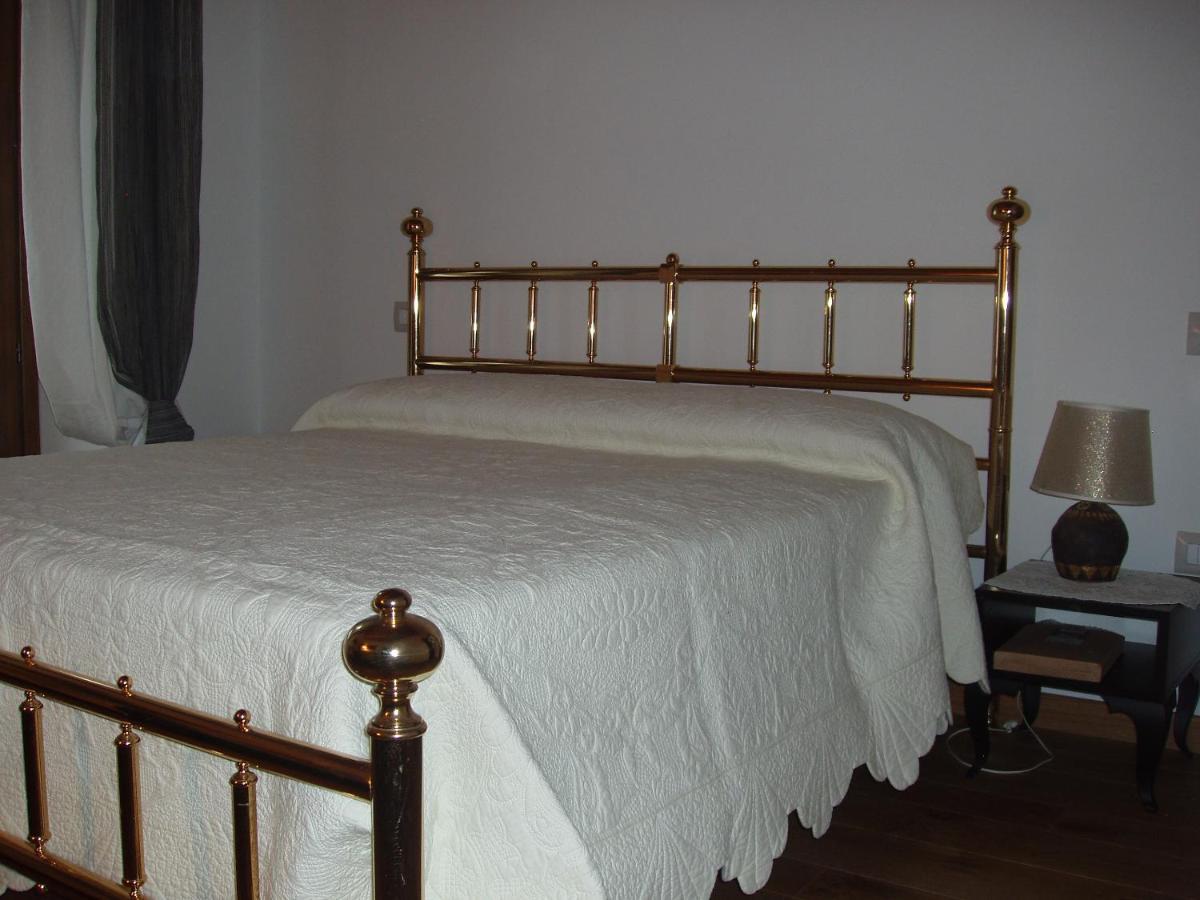 Il Giardino Di Rosmarino Bed & Breakfast Pontremoli Exterior foto