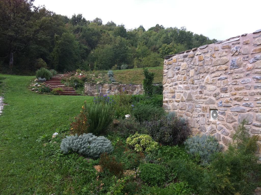 Il Giardino Di Rosmarino Bed & Breakfast Pontremoli Exterior foto