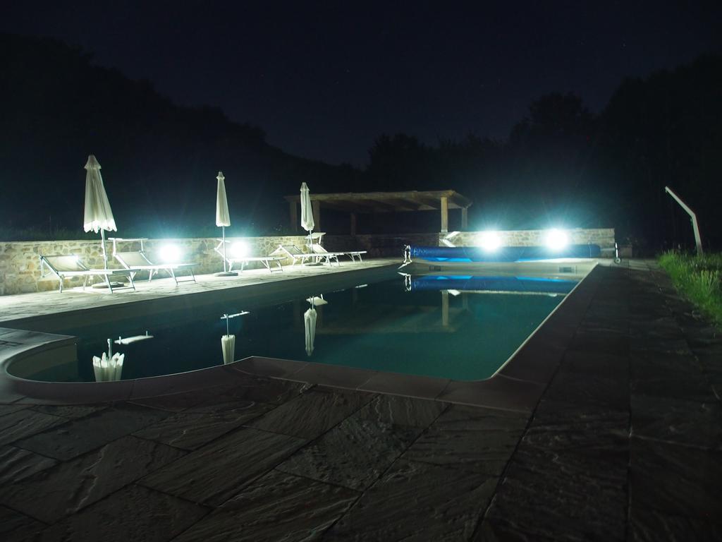 Il Giardino Di Rosmarino Bed & Breakfast Pontremoli Exterior foto