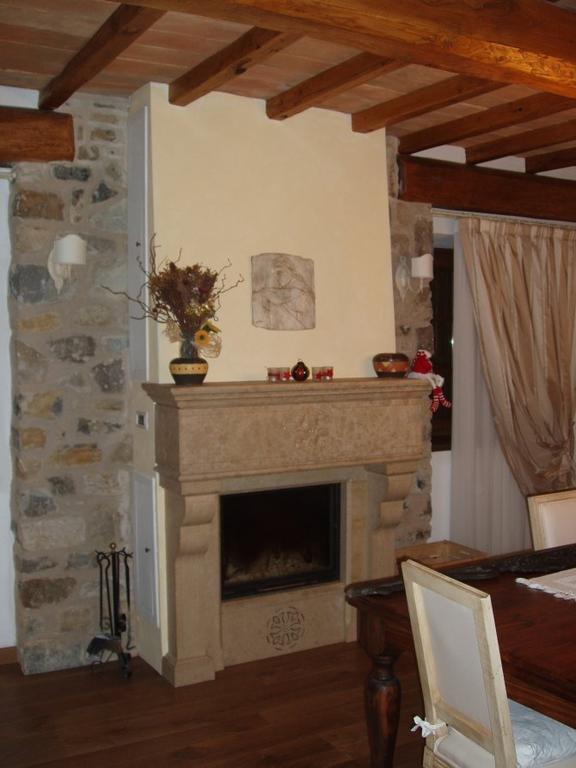 Il Giardino Di Rosmarino Bed & Breakfast Pontremoli Exterior foto