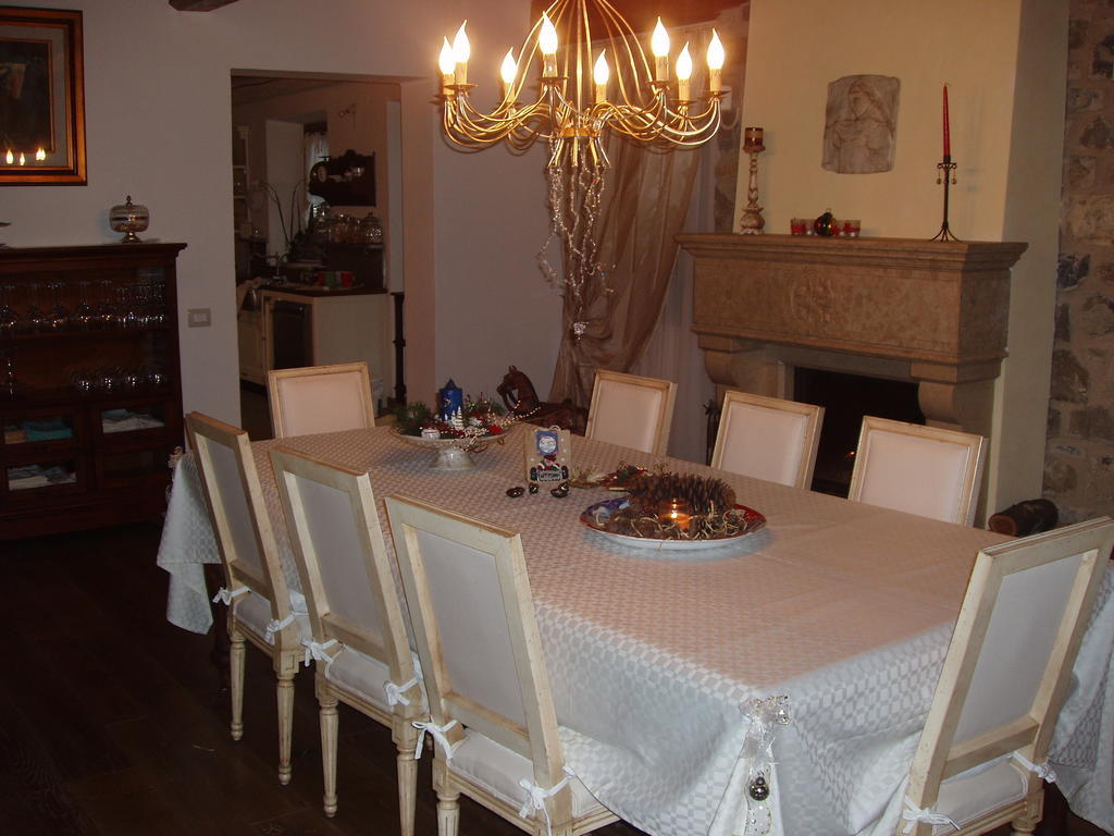 Il Giardino Di Rosmarino Bed & Breakfast Pontremoli Exterior foto