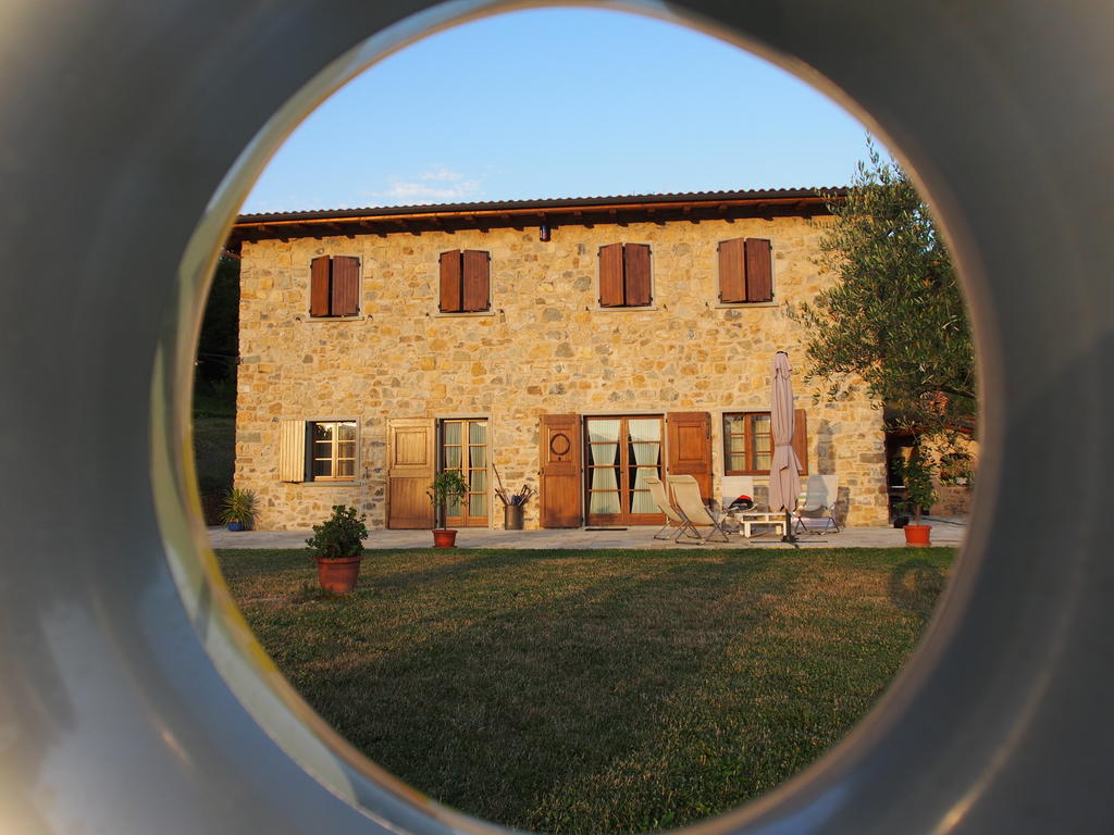 Il Giardino Di Rosmarino Bed & Breakfast Pontremoli Exterior foto