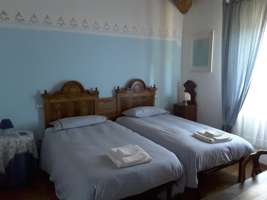 Il Giardino Di Rosmarino Bed & Breakfast Pontremoli Exterior foto