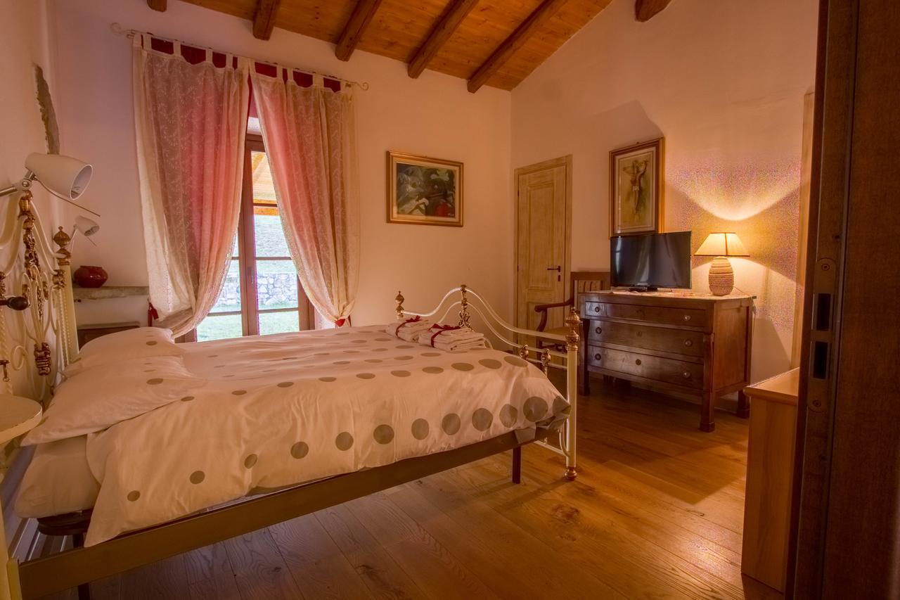 Il Giardino Di Rosmarino Bed & Breakfast Pontremoli Exterior foto